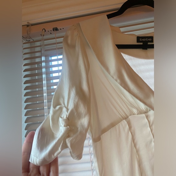 Vtg Bebe off white cream silk button up shirt / top / blouse with tie fits M-L - Picture 4 of 12